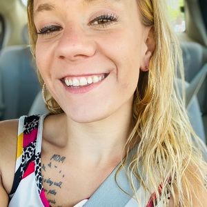 Meet your Posher, Tamela